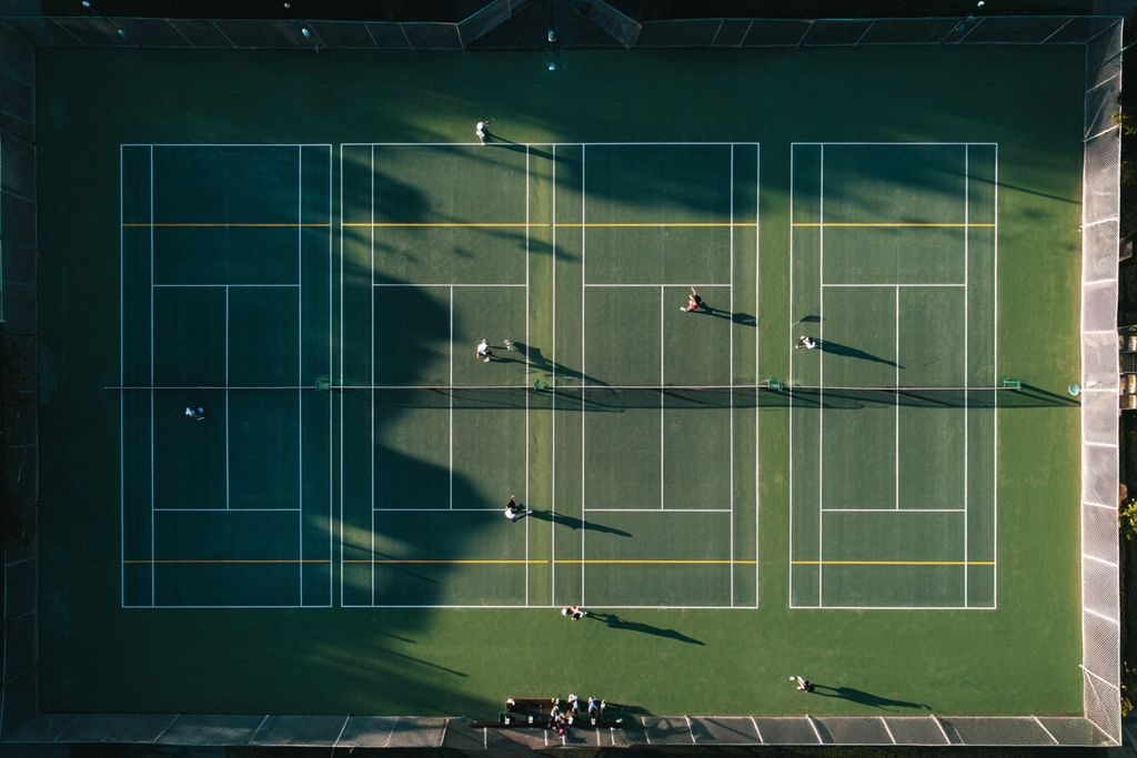 Quel est le sport le plus physique entre le padel et le tennis ?